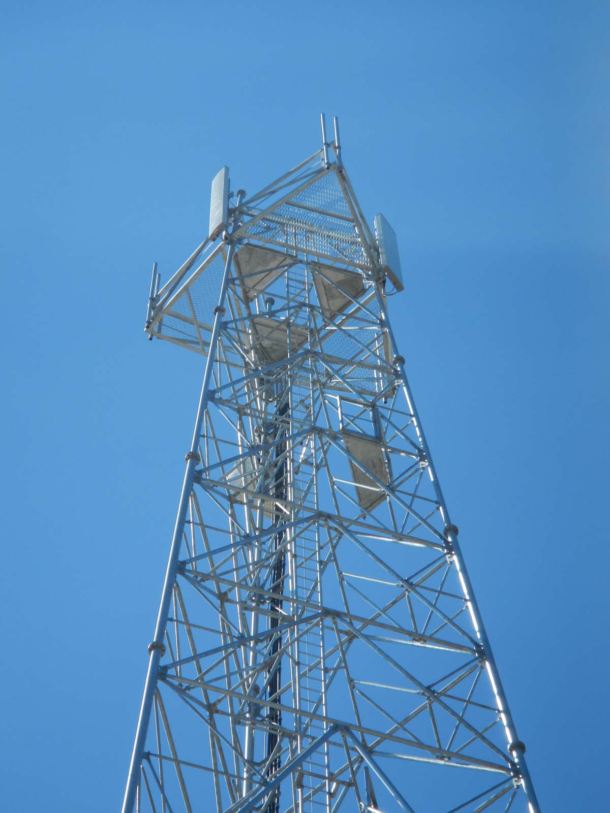 鋼管型電力鐵塔，電力鐵塔廠家，電力鐵塔價(jià)格