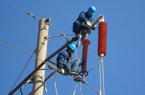 避雷器的工作原理，電力鐵塔避雷器，電力鐵塔廠家，電力鐵塔價(jià)格，避雷器價(jià)格